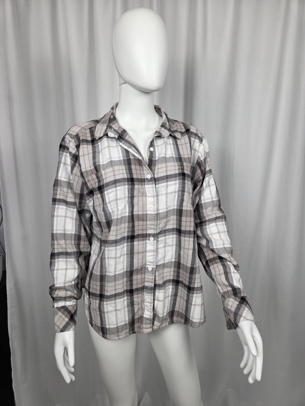 Lee Women's Plaid Button-Down Shirt in White and Gray